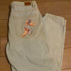 Subdued Boyfriend fit jeans with cherob